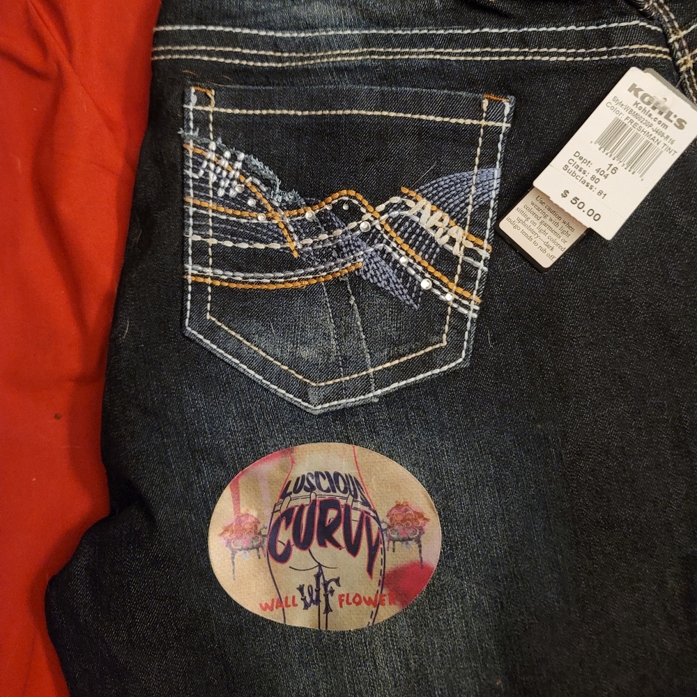 Wallflower Luscious Curvy Skinny Jeans